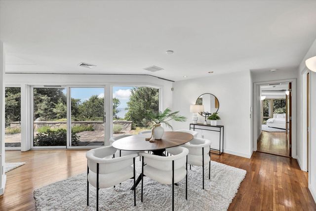 44 Carey Lane, Falmouth, MA 02540