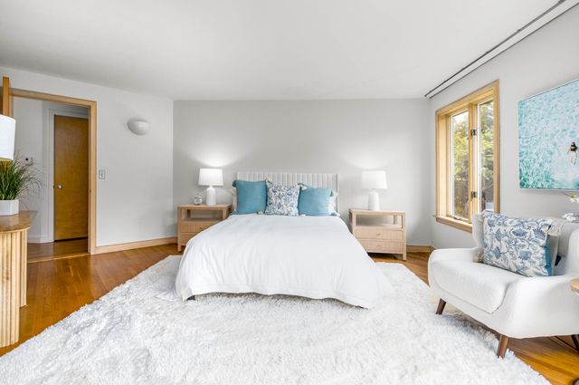 44 Carey Lane, Falmouth, MA 02540