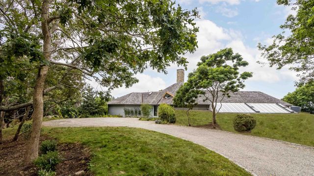 44 Carey Lane, Falmouth, MA 02540