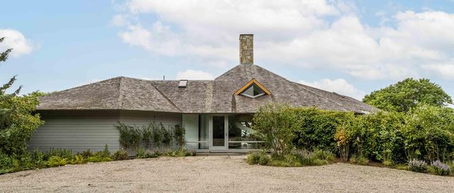 44 Carey Lane, Falmouth, MA 02540