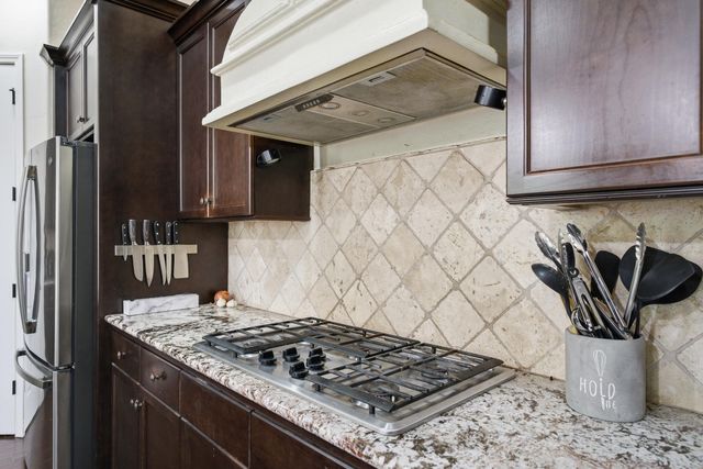 11327 N Via Napoli Drive, Fresno, CA 93730