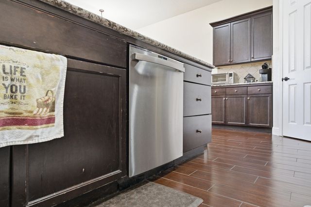 11327 N Via Napoli Drive, Fresno, CA 93730