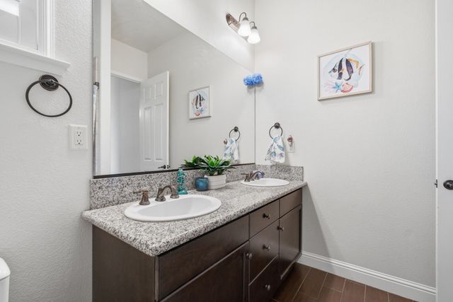 11327 N Via Napoli Drive, Fresno, CA 93730