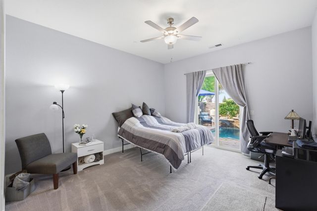 11327 N Via Napoli Drive, Fresno, CA 93730