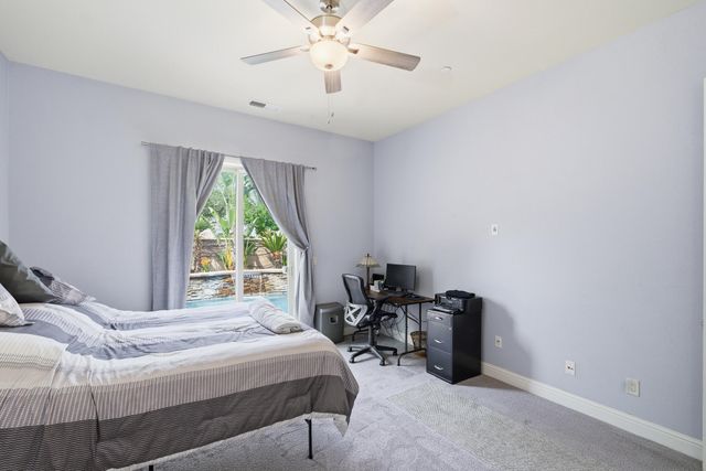 11327 N Via Napoli Drive, Fresno, CA 93730