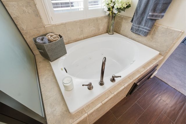 11327 N Via Napoli Drive, Fresno, CA 93730