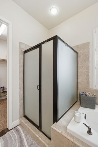 11327 N Via Napoli Drive, Fresno, CA 93730