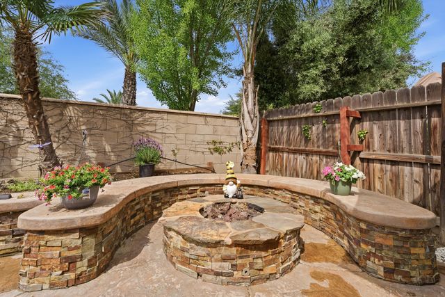 11327 N Via Napoli Drive, Fresno, CA 93730