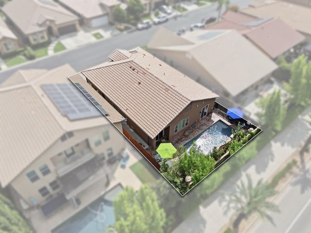 11327 N Via Napoli Drive, Fresno, CA 93730