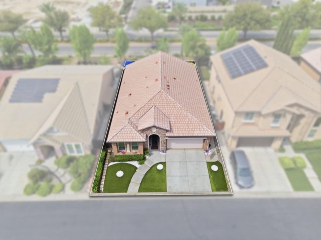 11327 N Via Napoli Drive, Fresno, CA 93730