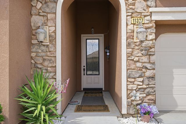11327 N Via Napoli Drive, Fresno, CA 93730