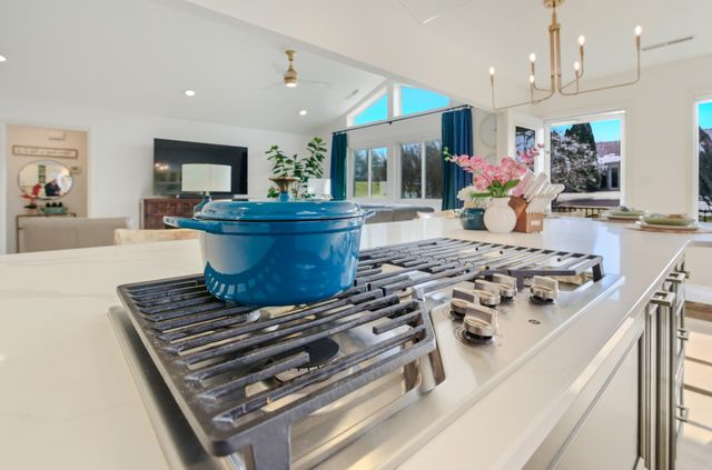 1104 LACOSTA CT, Columbia, MO 65203