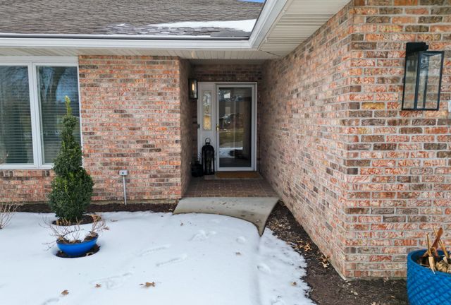 1104 LACOSTA CT, Columbia, MO 65203