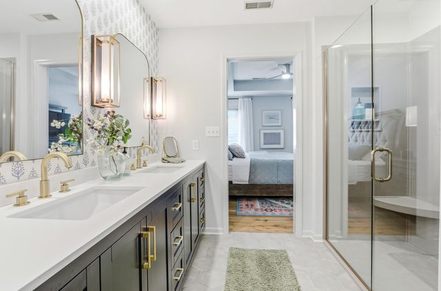 1104 LACOSTA CT, Columbia, MO 65203