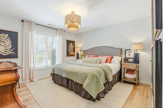 1104 LACOSTA CT, Columbia, MO 65203