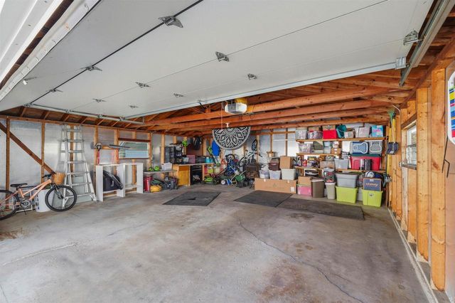 855 W 12TH AVENUE, Oshkosh, WI 54902