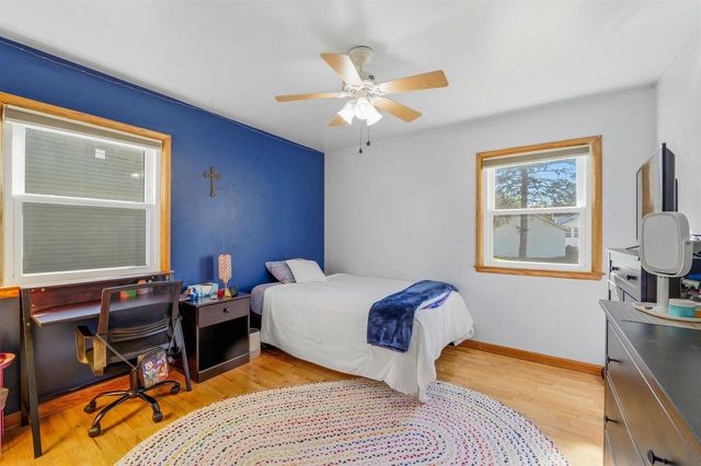 855 W 12TH AVENUE, Oshkosh, WI 54902