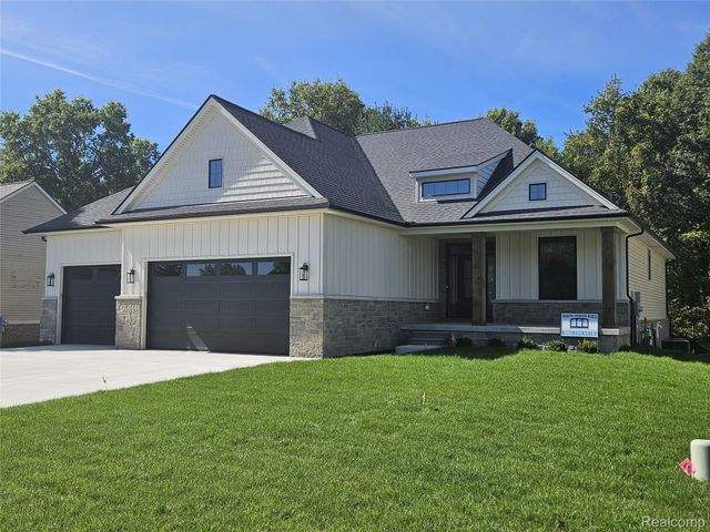 330 Hawks Nest Drive, East China Township, MI 48054