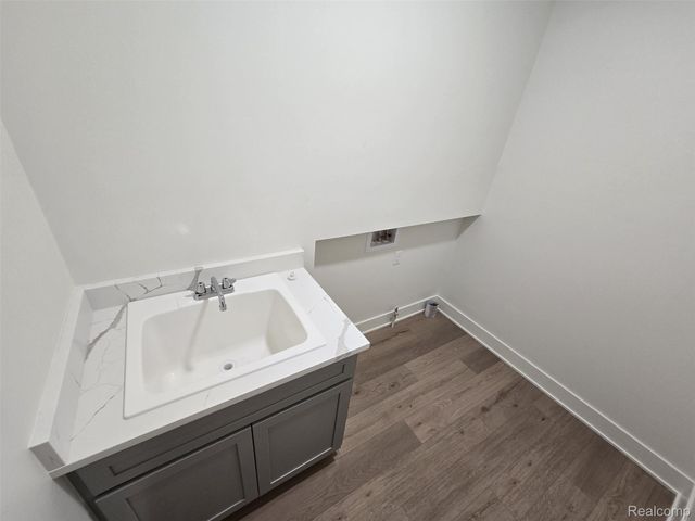 330 Hawks Nest Drive, East China Township, MI 48054