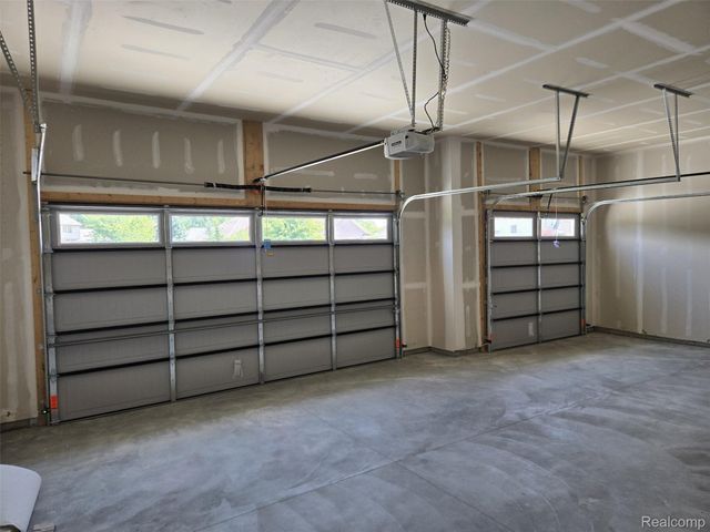 330 Hawks Nest Drive, East China Township, MI 48054