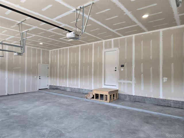 330 Hawks Nest Drive, East China Township, MI 48054