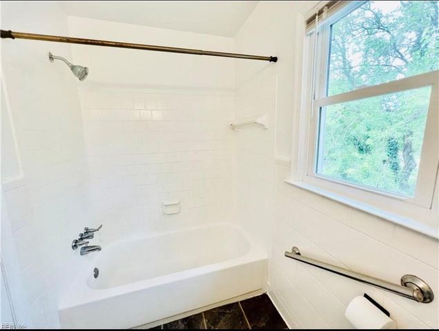 203 Fort Worth ST, Hampton, VA 23669