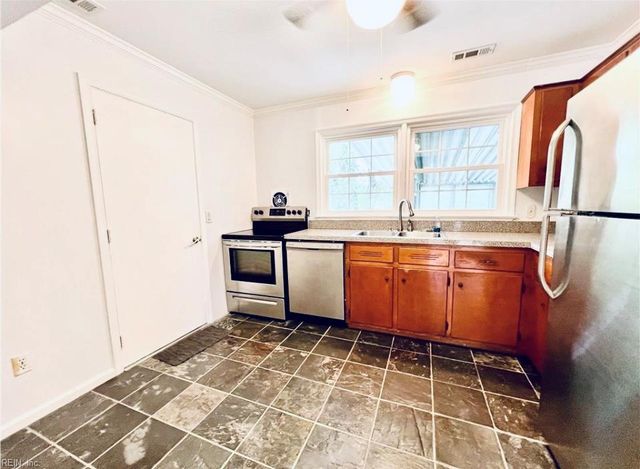 203 Fort Worth ST, Hampton, VA 23669