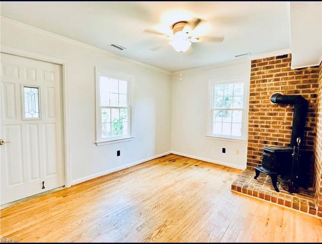 203 Fort Worth ST, Hampton, VA 23669