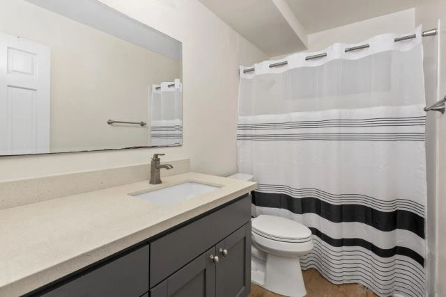 8860 Villa La Jolla Dr 105, La Jolla, CA 92037