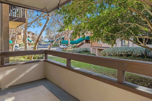 8860 Villa La Jolla Dr 105, La Jolla, CA 92037