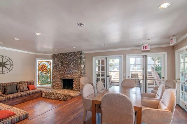 8860 Villa La Jolla Dr 105, La Jolla, CA 92037