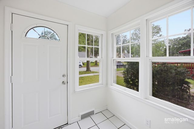 958 Ada Avenue, Muskegon, MI 49442