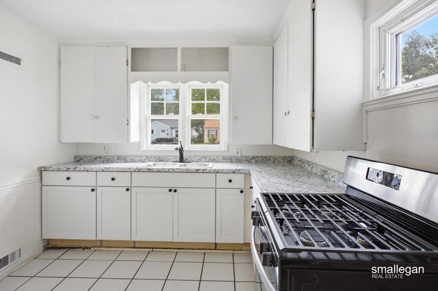 958 Ada Avenue, Muskegon, MI 49442