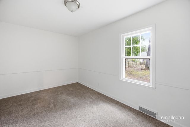 958 Ada Avenue, Muskegon, MI 49442