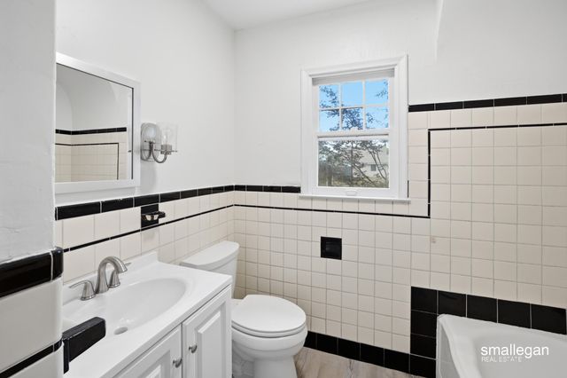 958 Ada Avenue, Muskegon, MI 49442
