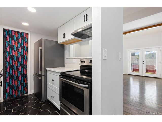 301 W Lehow Ave 11, Englewood, CO 80110