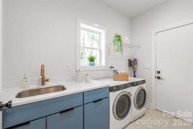 5773 Stephanie Street, Charlotte, NC 28212