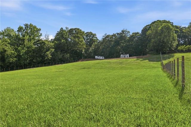 1121 Harkins Rd, Cleveland, GA 30528