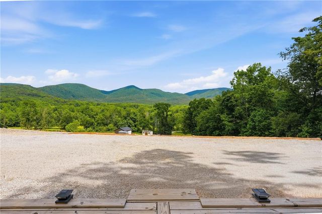 1121 Harkins Rd, Cleveland, GA 30528