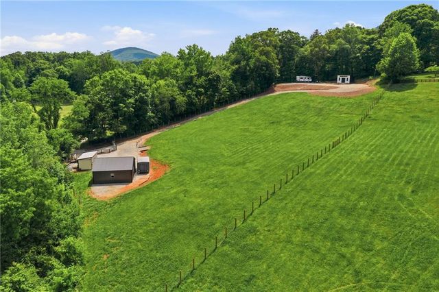 1121 Harkins Rd, Cleveland, GA 30528