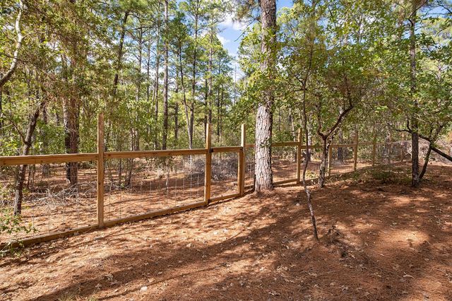 176 Briar Forest DR, Bastrop, TX 78602