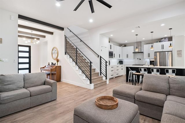 176 Briar Forest DR, Bastrop, TX 78602