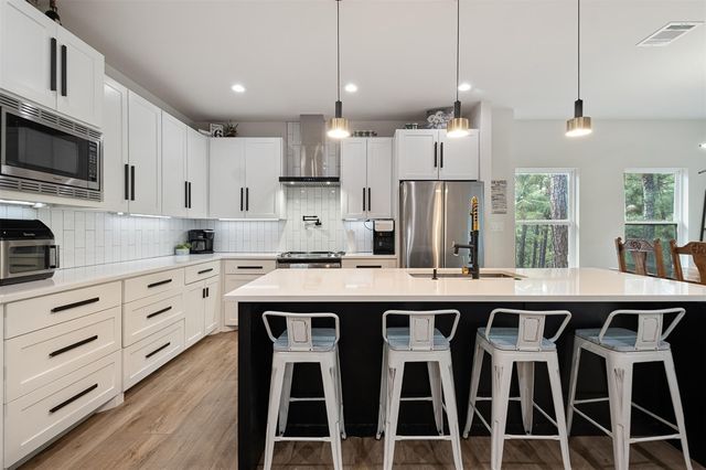 176 Briar Forest DR, Bastrop, TX 78602