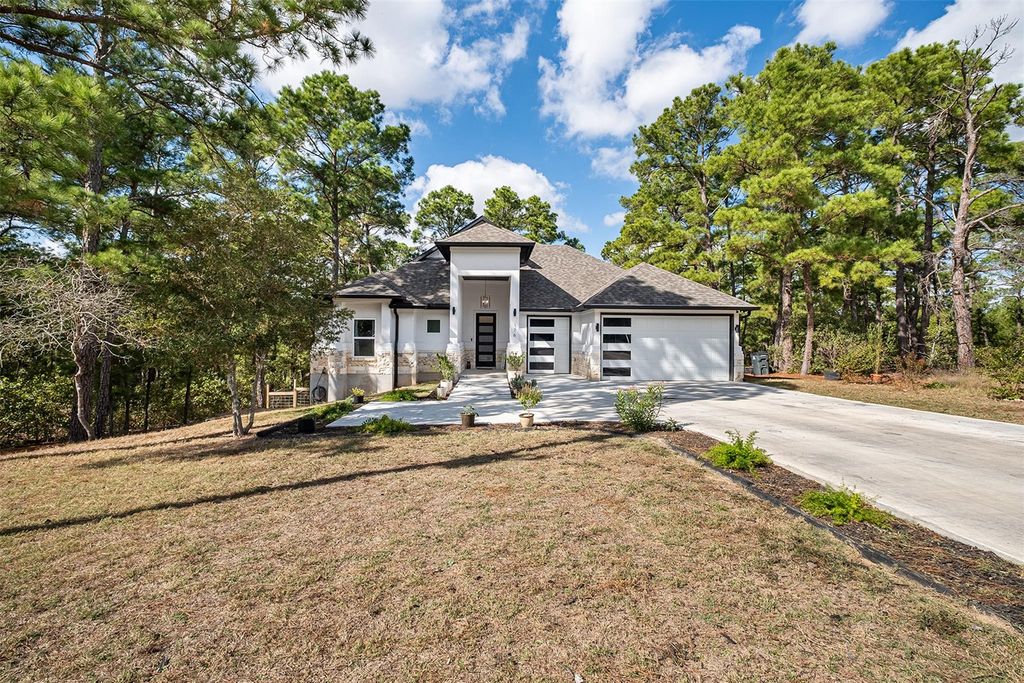 176 Briar Forest DR, Bastrop, TX 78602