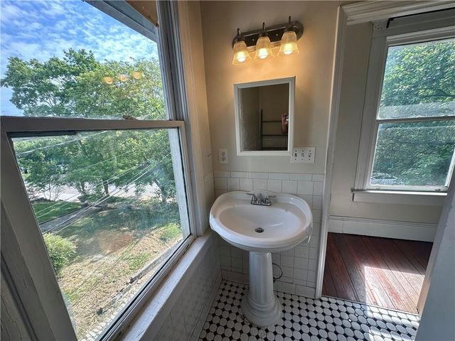 710 Lakeview Avenue NE, Atlanta, GA 30308