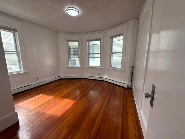 153 Bailey St 2 FL, Lawrence, MA 01843