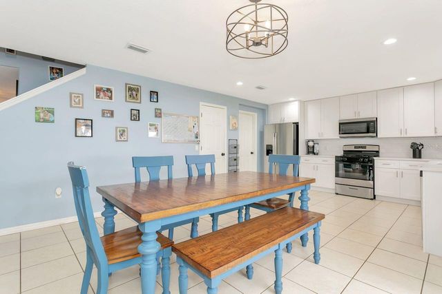 6818 WATERTON DRIVE, Riverview, FL 33578