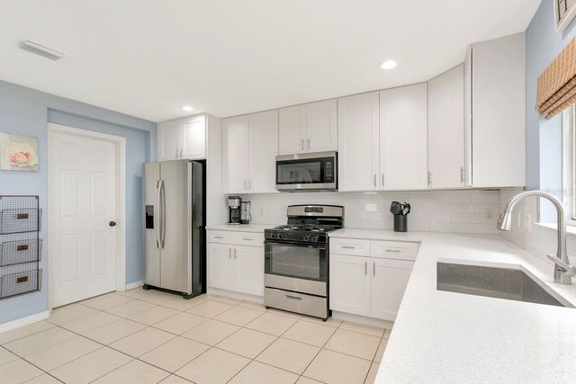 6818 WATERTON DRIVE, Riverview, FL 33578