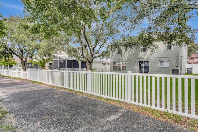 6818 WATERTON DRIVE, Riverview, FL 33578