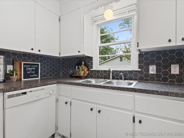 348 N Fenway Avenue, Bartlesville, OK 74006